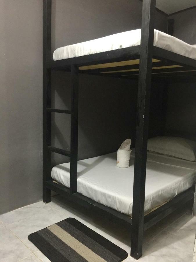 Island Hostel โกรอน ภายนอก รูปภาพ